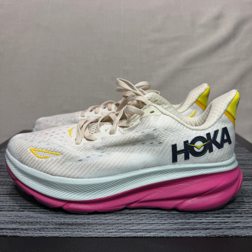 Hoka One Clifton 9 Running Shoes - Womens 6.5 - White Beige Pink 1127896 EBDB